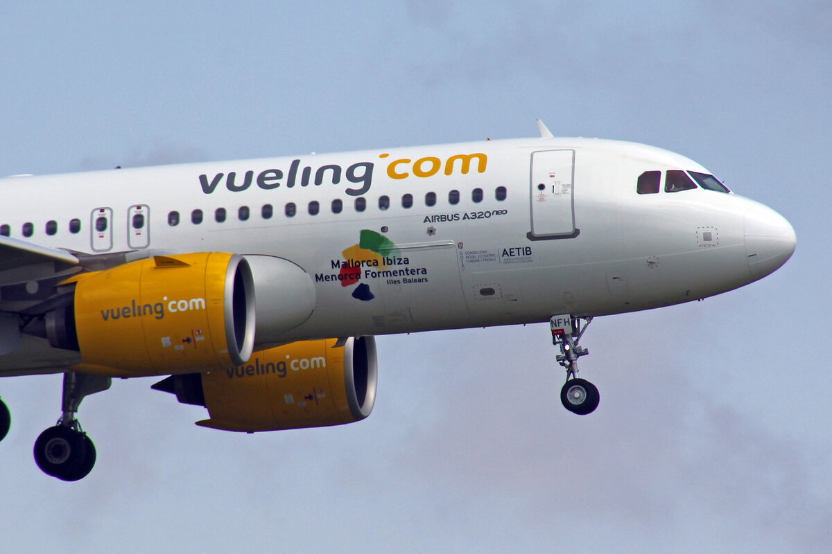 Vueling Airlines, EC-NFH, Airbus A320-271N, msn: 9078,  Illes Balears , 01.Mai 2022, ZRH Zürich, Switzerland.