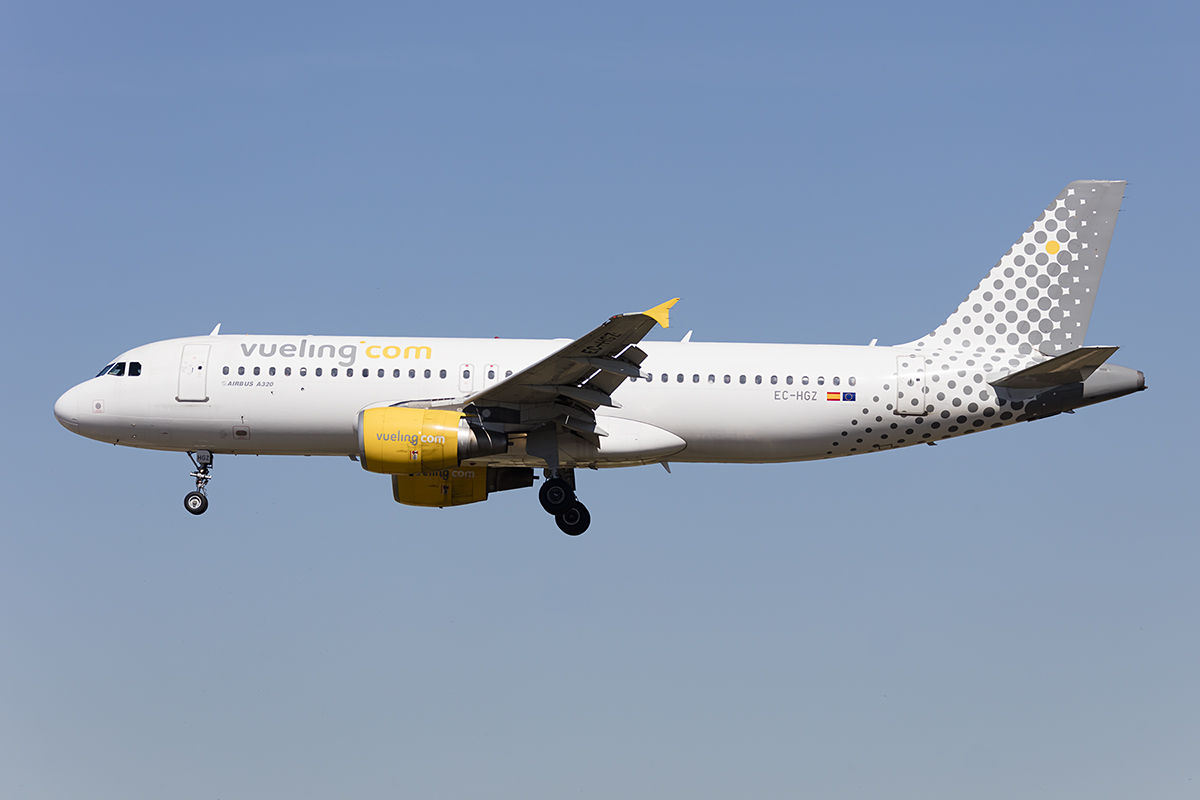 Vueling, EC-HGZ, Airbus, A320-214, 13.09.2017, BCN, Barcelona, Spain 




