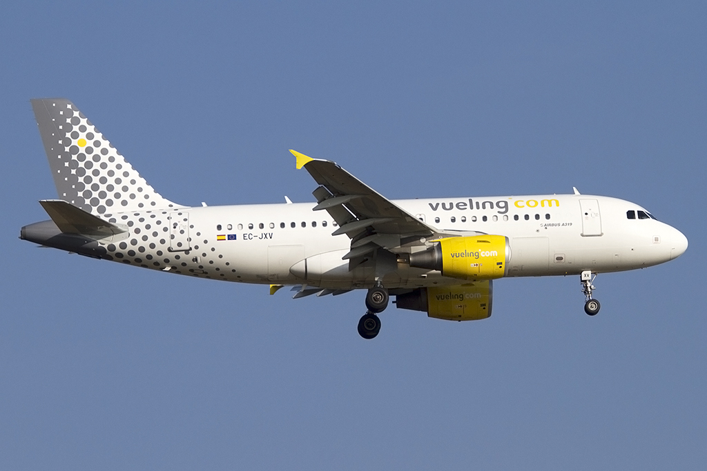 Vueling, EC-JXV, Airbus, A319-111, 28.09.2013, FRA, Frankfurt, Germany




