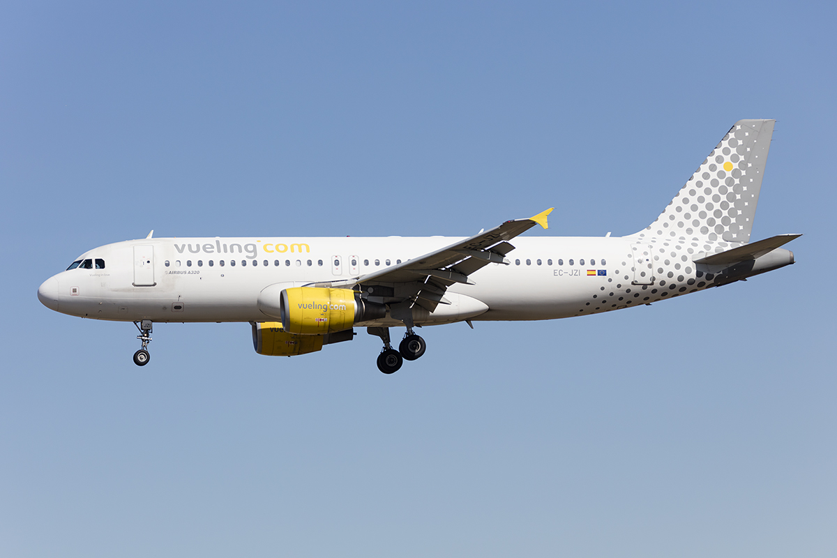 Vueling, EC-JZI, Airbus, A320-214, 10.09.2017, BCN, Barcelona, Spain 


