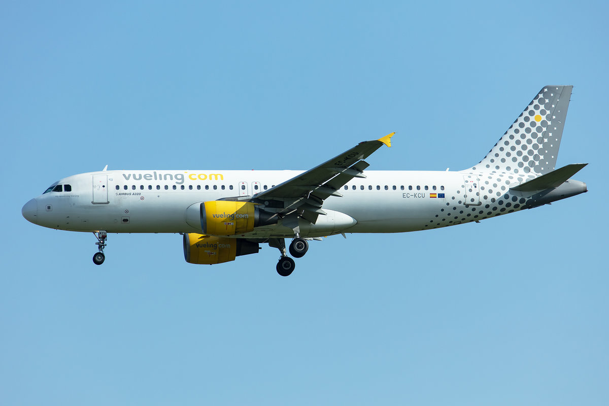 Vueling, EC-KCU, Airbus, A320-216, 02.05.2019, MUC, München, Germany


