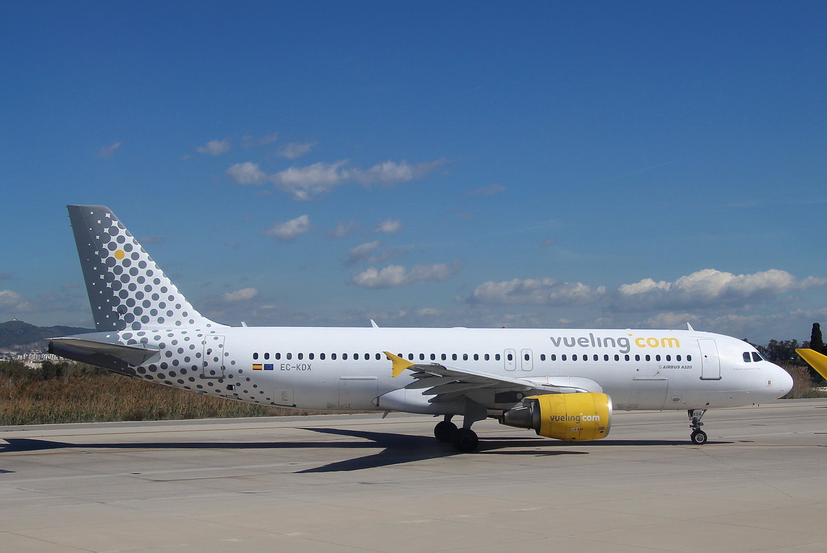 Vueling, EC-KDX, MSN 3151, Airbus A 320-216,05.04.2018, BCN-LEBL, Barcelona-El Prat, Spanien (Francisco José Ruiz Cortizo) 