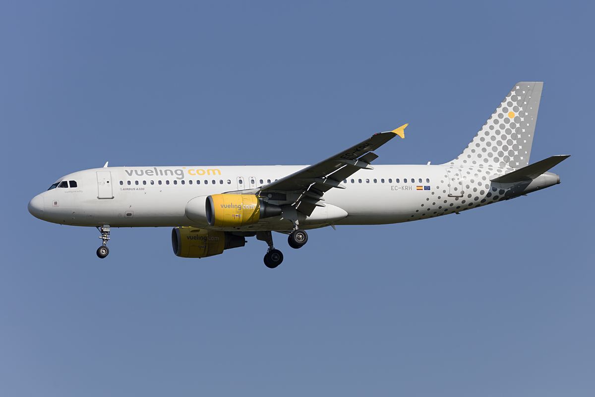 Vueling, EC-KRH, Airbus, A320-214, 29.09.2016, MUC, München, Germany 


