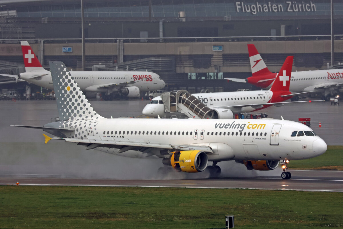 Vueling, EC-LAB, Airbus A320-214,  Vueling voy Vueling vengo , msn: 2761, 14.Oktober 2023, ZRH Zürich, Switzerland.