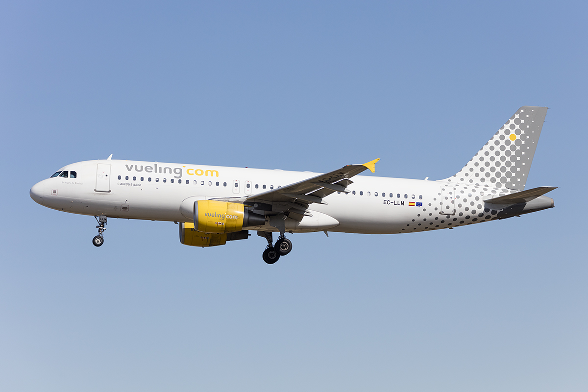 Vueling, EC-LLM, Airbus, A320-214, 10.09.2017, BCN, Barcelona, Spain


