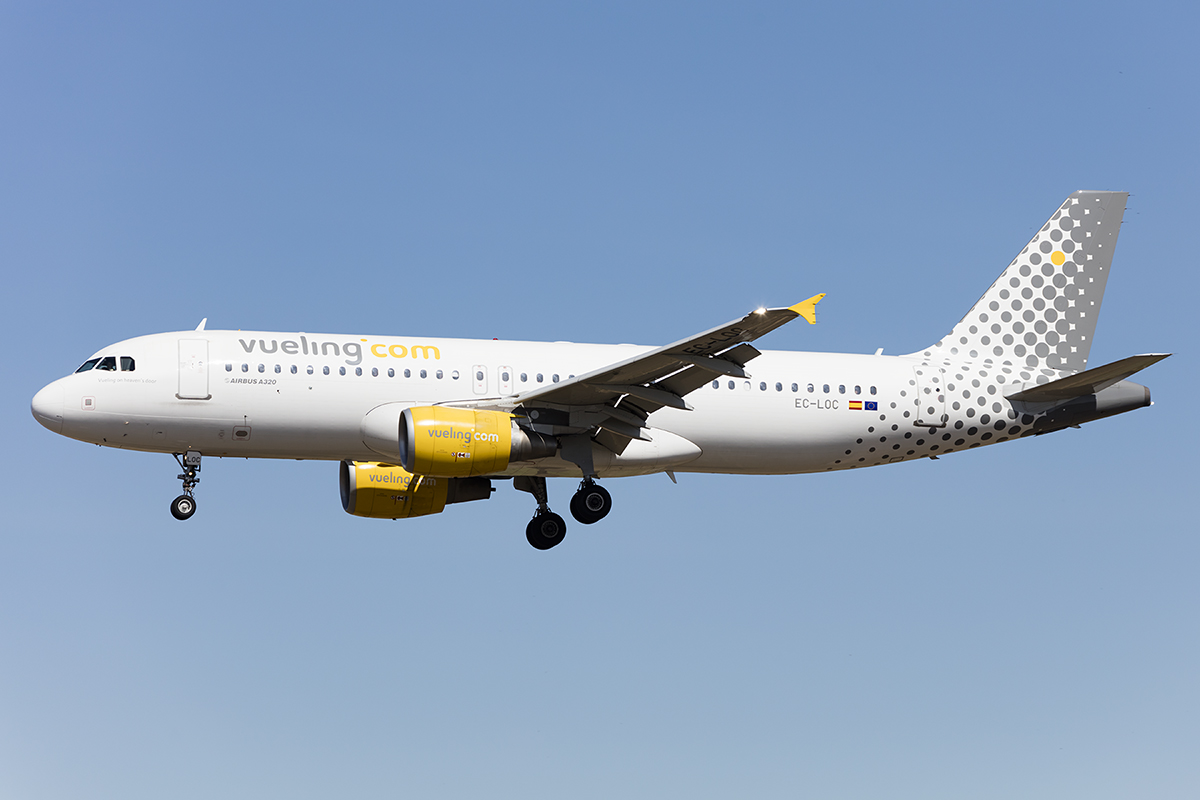 Vueling, EC-LOC, Airbus, A320-214, 10.09.2017, BCN, Barcelona, Spain 

