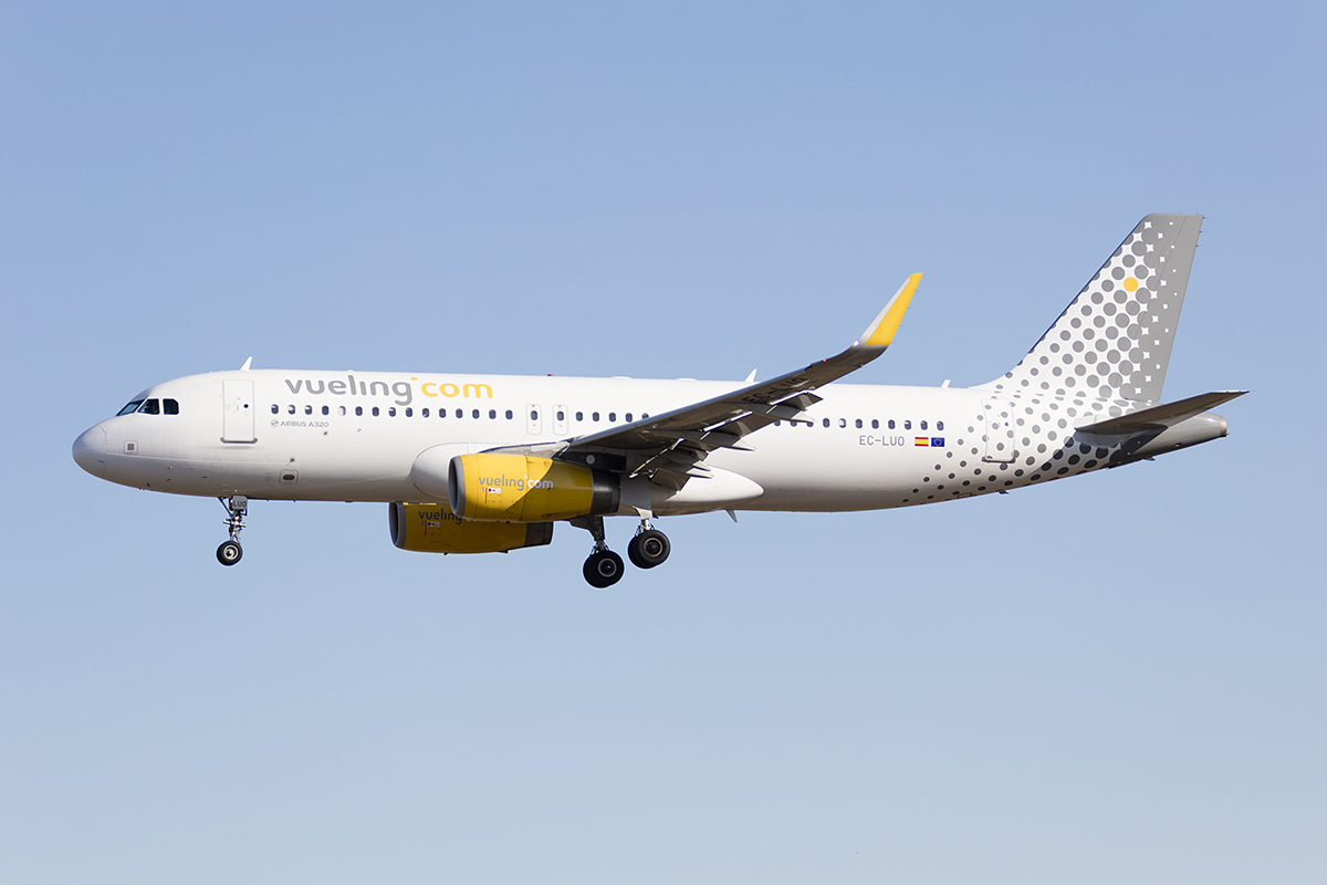 Vueling, EC-LUO, Airbus, A320-232, 10.09.2017, BCN, Barcelona, Spain




