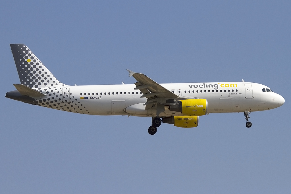 Vueling, EC-LVA, Airbus, A320-214, 02.06.2014, BCN, Barcelona, Spain



