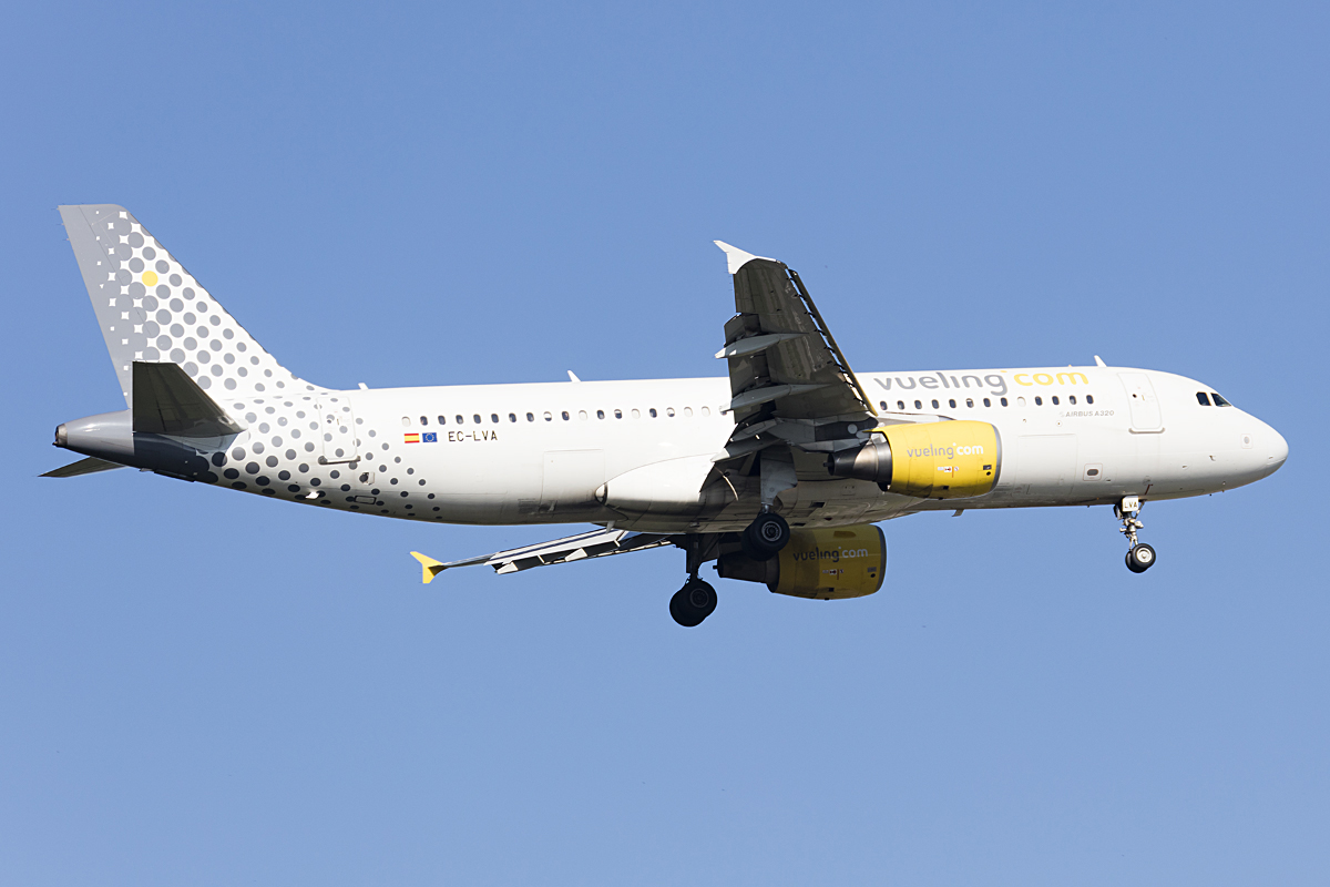 Vueling, EC-LVA, Airbus, A320-214, 15.05.2016, MXP, Mailand, Italy #



