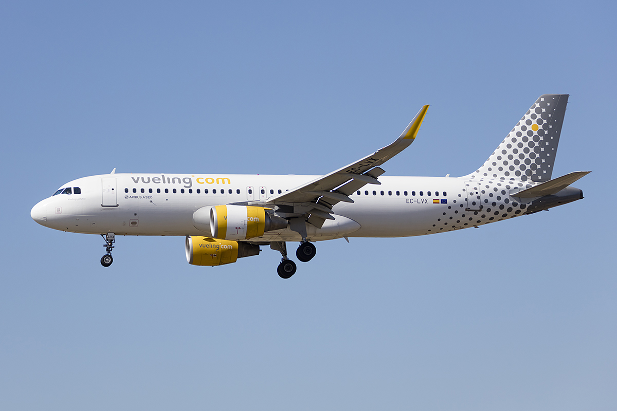 Vueling, EC-LVX, Airbus, A320-214, 13.09.2017, BCN, Barcelona, Spain 


