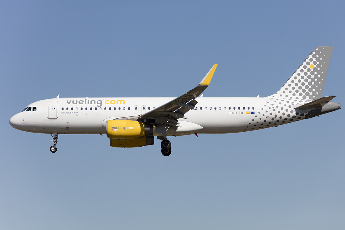 Vueling, EC-LZM, Airbus, A320-232, 13.09.2017, BCN, Barcelona, Spain



