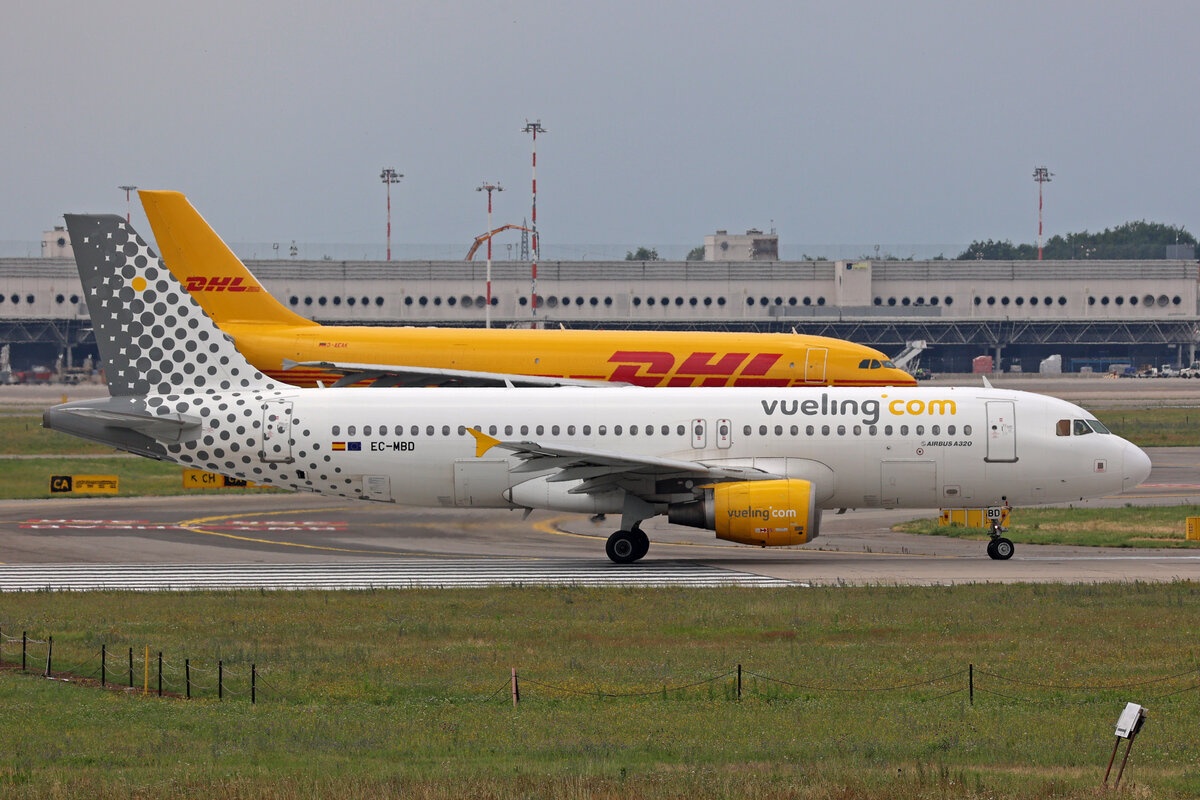 Vueling, EC-MBD, Airbus, A320-214, msn: 3444, 12.Juli 2023, MXP Milano Malpensa, Italy.