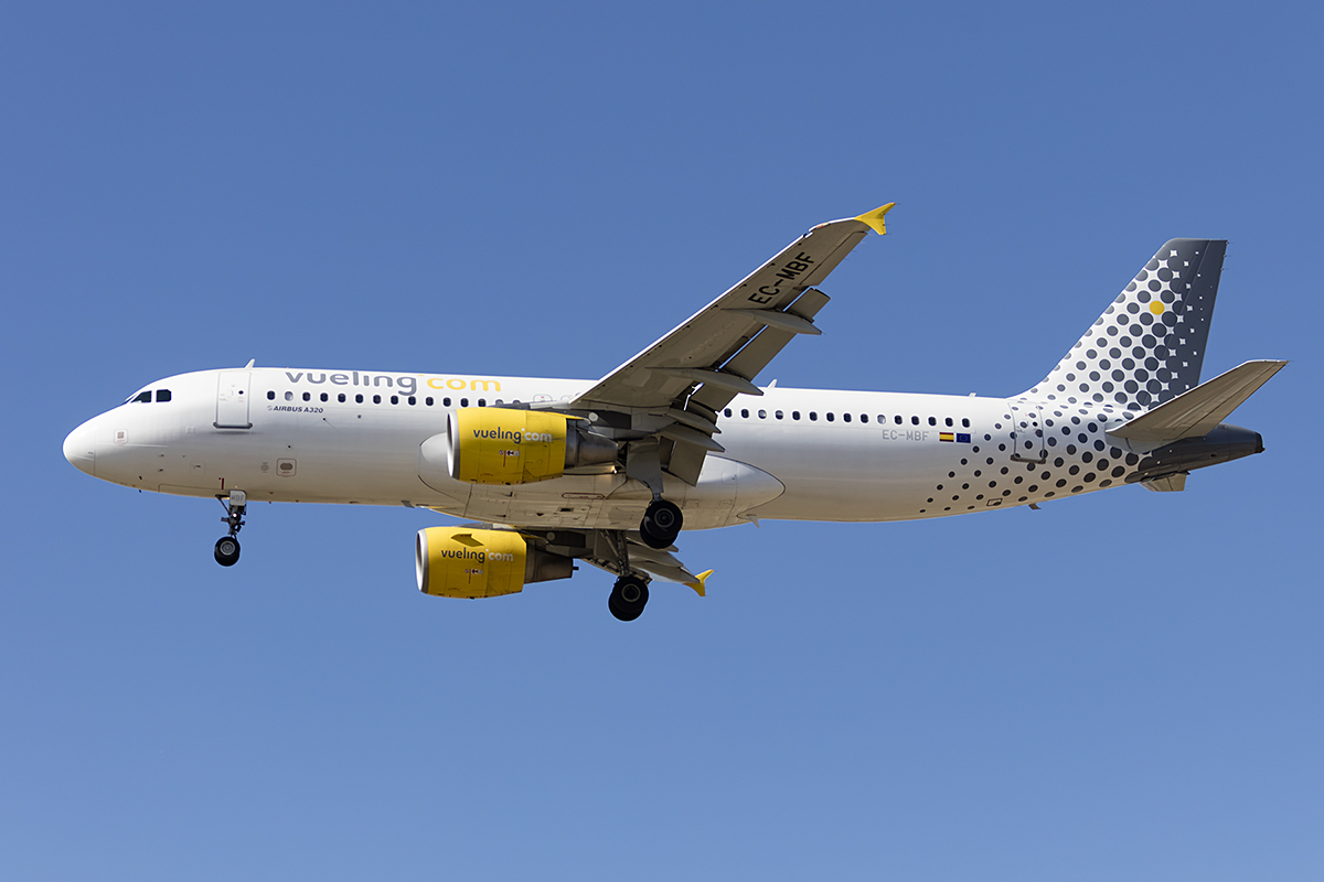Vueling, EC-MBF, Airbus, A320-214, 13.09.2017, BCN, Barcelona, Spain 




