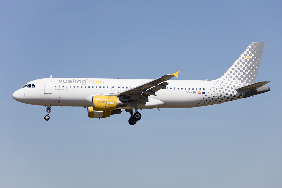 Vueling, EC-MBM, Airbus, A320-214, 13.09.2017, BCN, Barcelona, Spain


