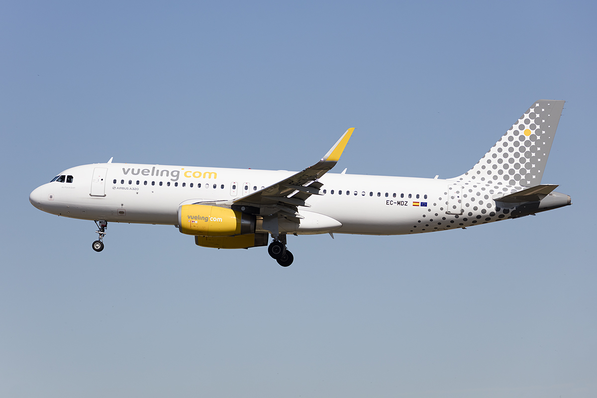 Vueling, EC-MDZ, Airbus, A320-232, 13.09.2017, BCN, Barcelona, Spain



