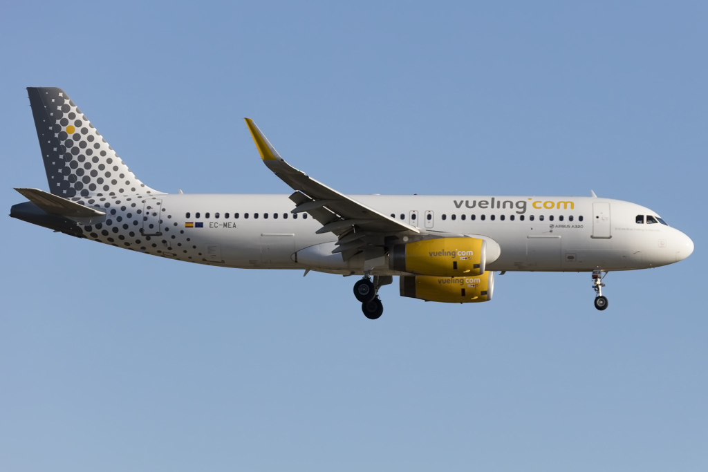 Vueling, EC-MEA, Airbus, A320-232, 20.09.2015, BCN, Barcelona, Spain 


