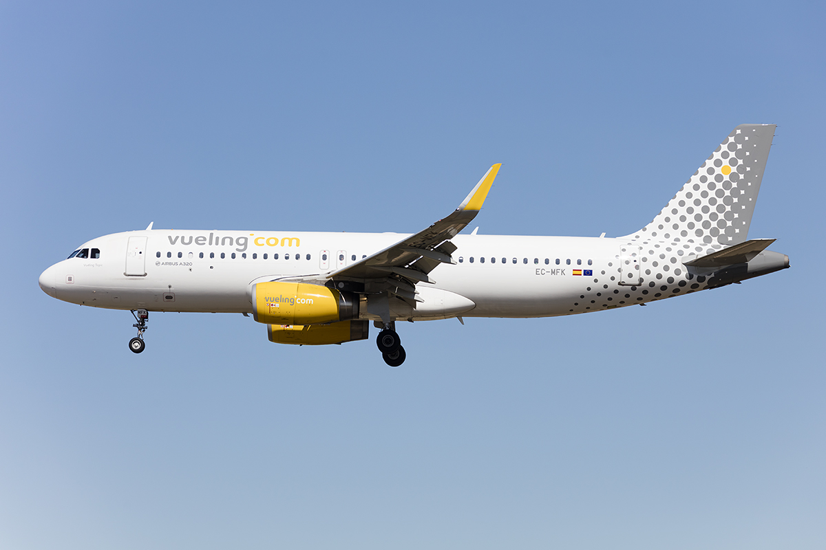 Vueling, EC-MFK, Airbus, A320-232, 10.09.2017, BCN, Barcelona, Spain 



