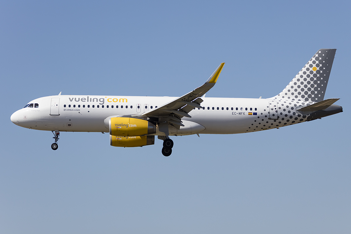 Vueling, EC-MFK, Airbus, A320-232, 13.09.2017, BCN, Barcelona, Spain 



