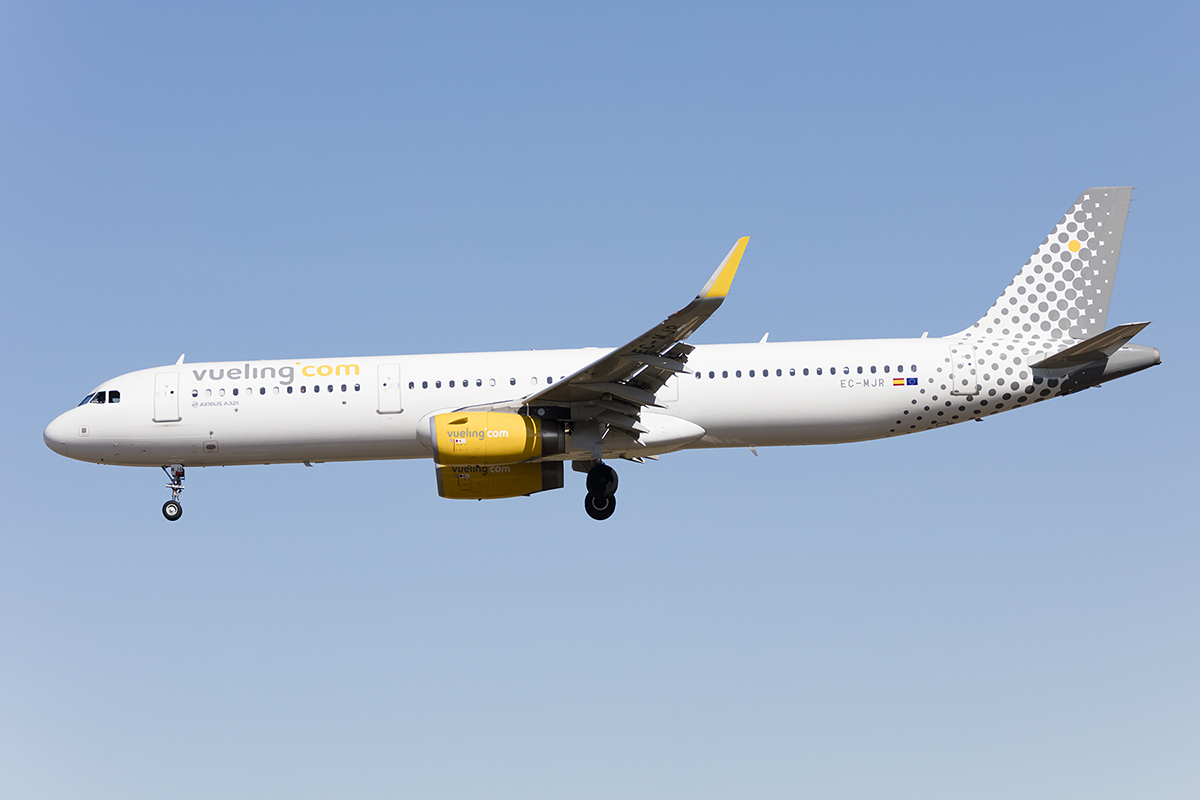 Vueling, EC-MJR, Airbus, A321-231, 10.09.2017, BCN, Barcelona, Spain 




