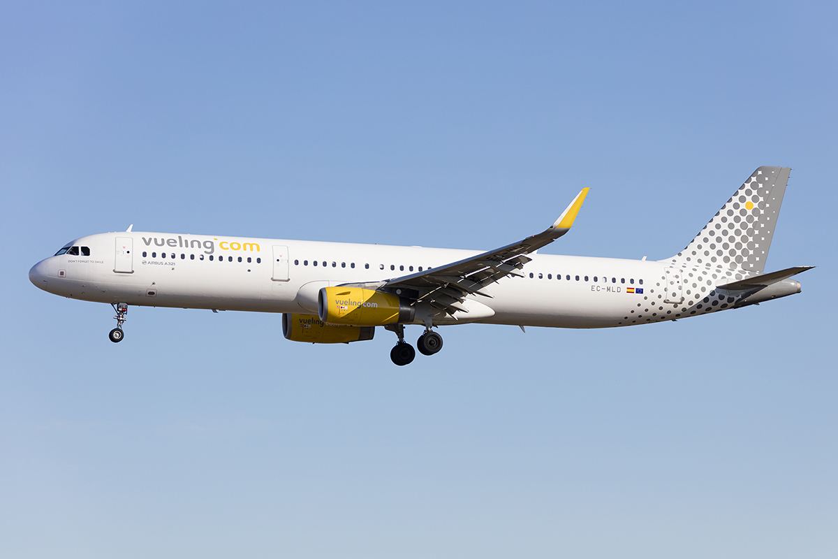 Vueling, EC-MLD, Airbus, A321-231, 10.09.2017, BCN, Barcelona, Spain 




