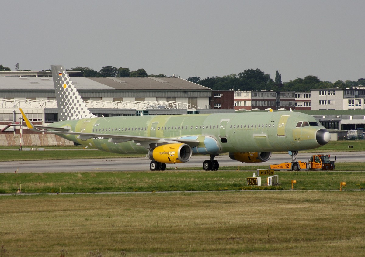 Vueling,D-AYAI,reg.EC-...,(c/n 6740),Airbus A321-231(SL),24.07.2015,XFW-EDHI,Hamburg-Finkenwerder,Germany