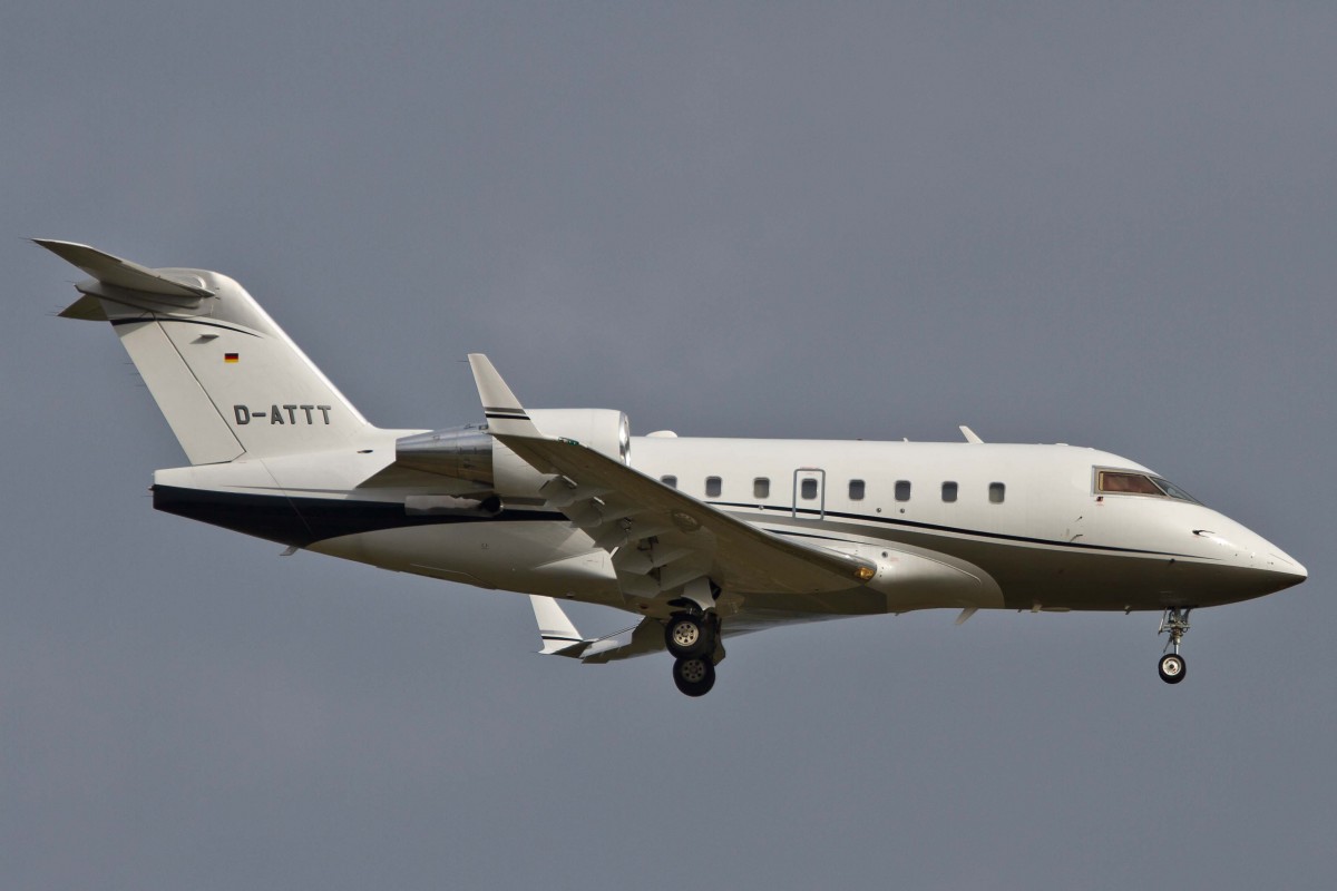 Windrose Air Charter(WAJ/QGA), D-ATTT, Bombardier, Challenger 604 (CL 600-2 B-16)Airbus, A 320-214 sl, 17.04.2015, FRA-EDDF, Frankfurt, Germany