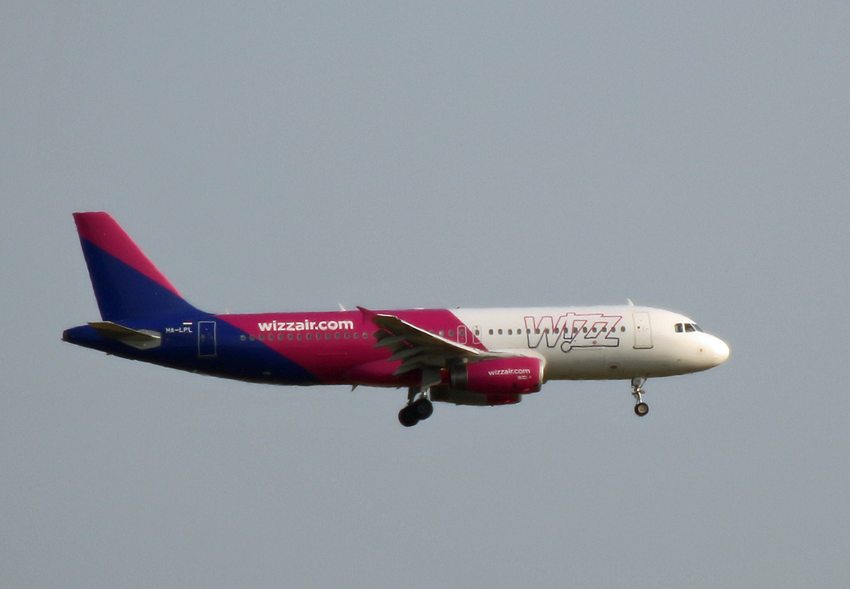 Wizz Air, Airbus A 320-232, HA-LPL, BER, 09.06.2023