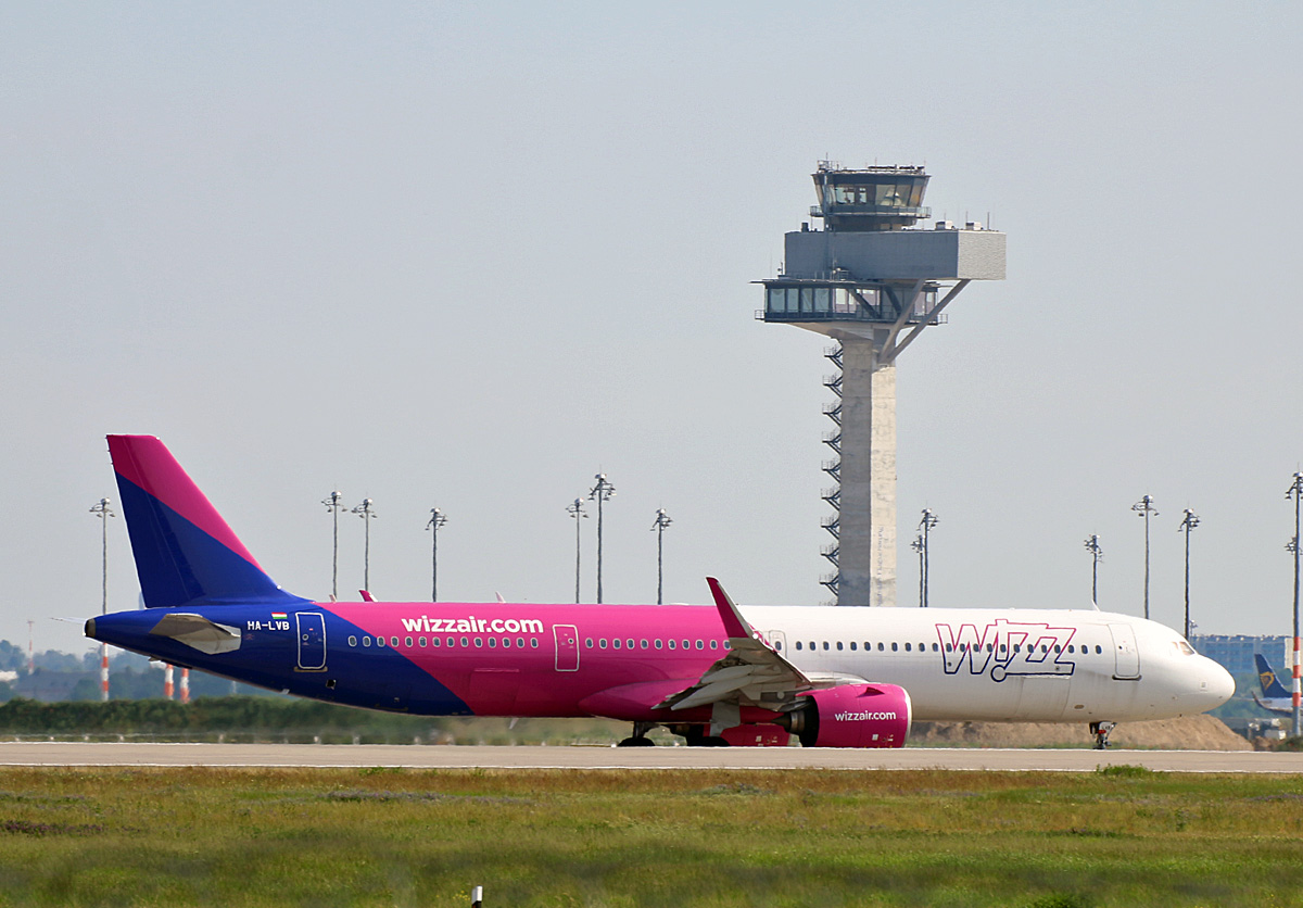 Wizz Air, Airbus A 321-271NX, HA-LVB, BER, 05.06.2021