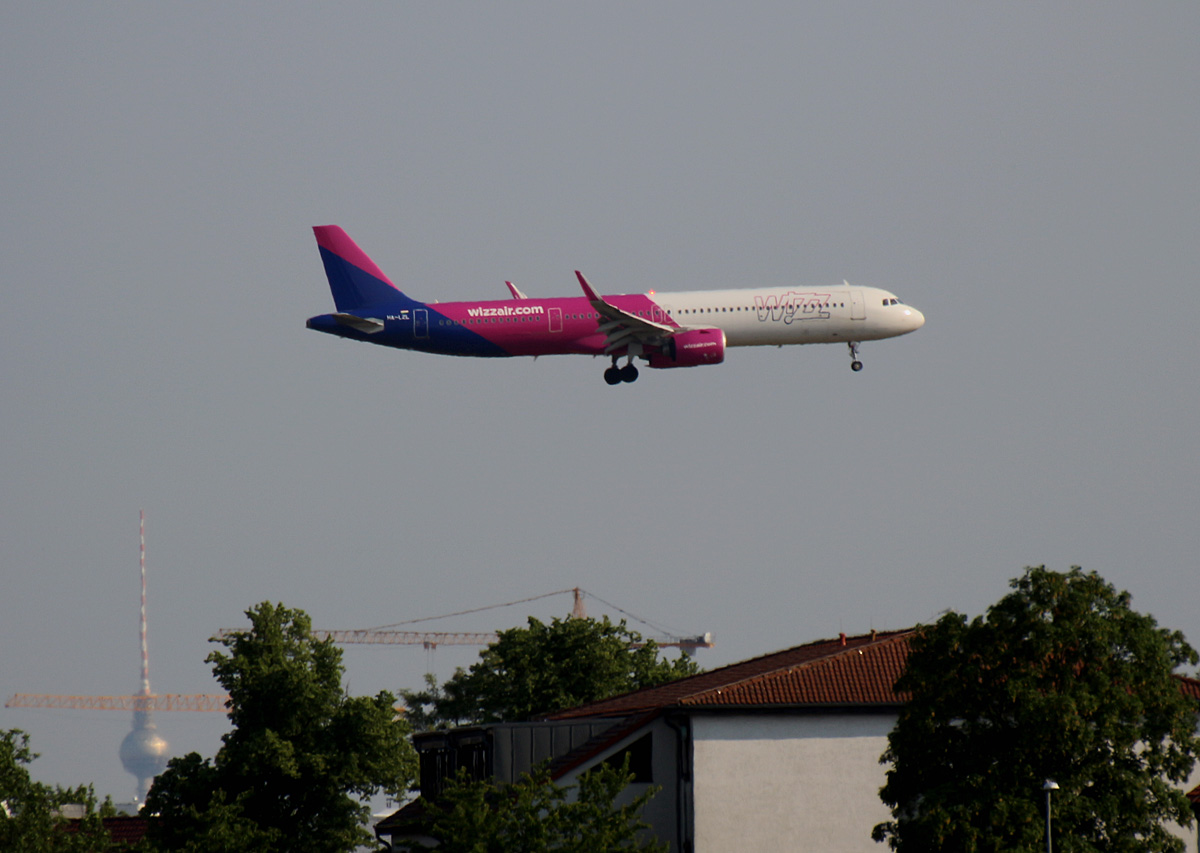 Wizz Air, Airbus A 321-271NX, HA-LZL, BER, 09.06.2023
