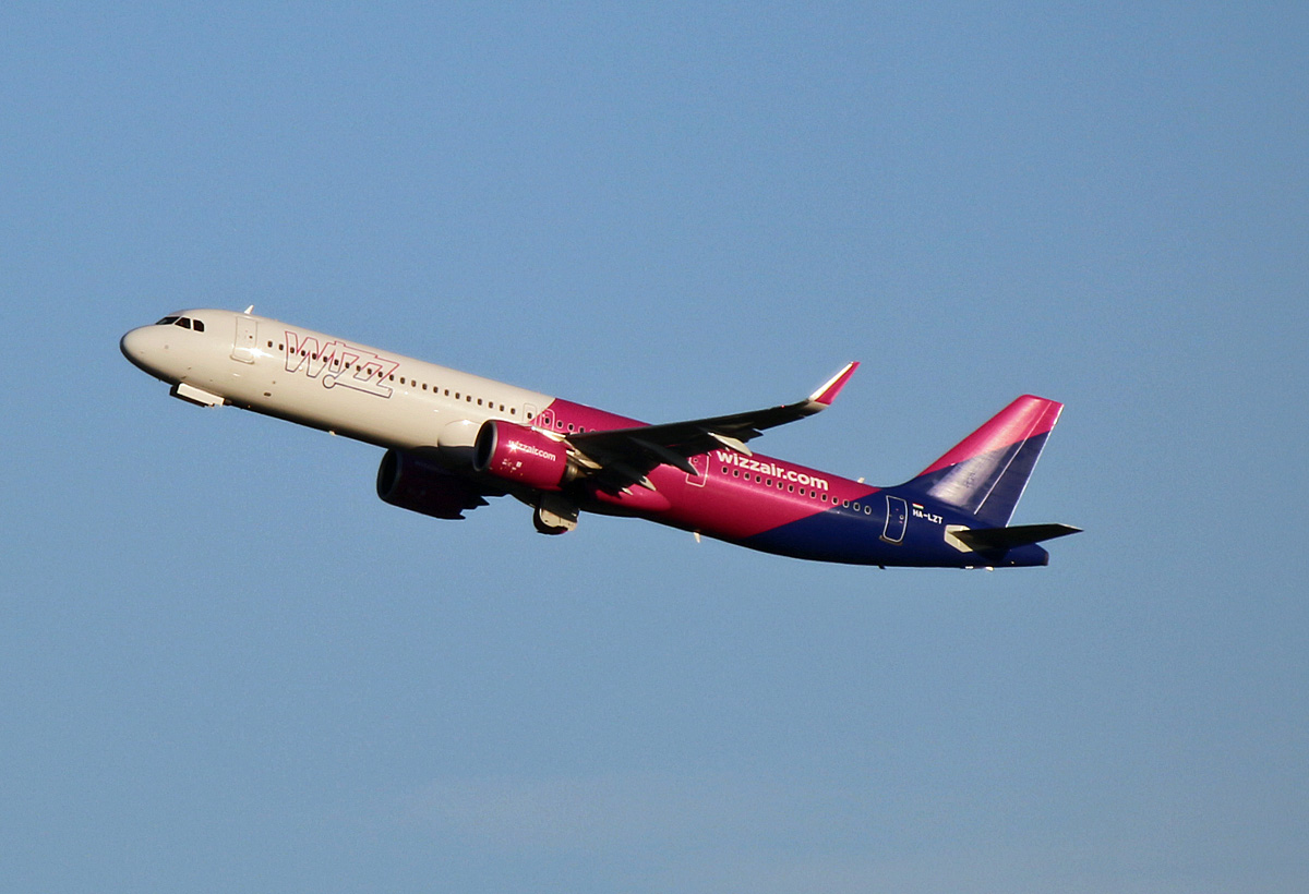 Wizz Air, Airbus A 321-271NX, HA-LZT, BER, 26.11.2023