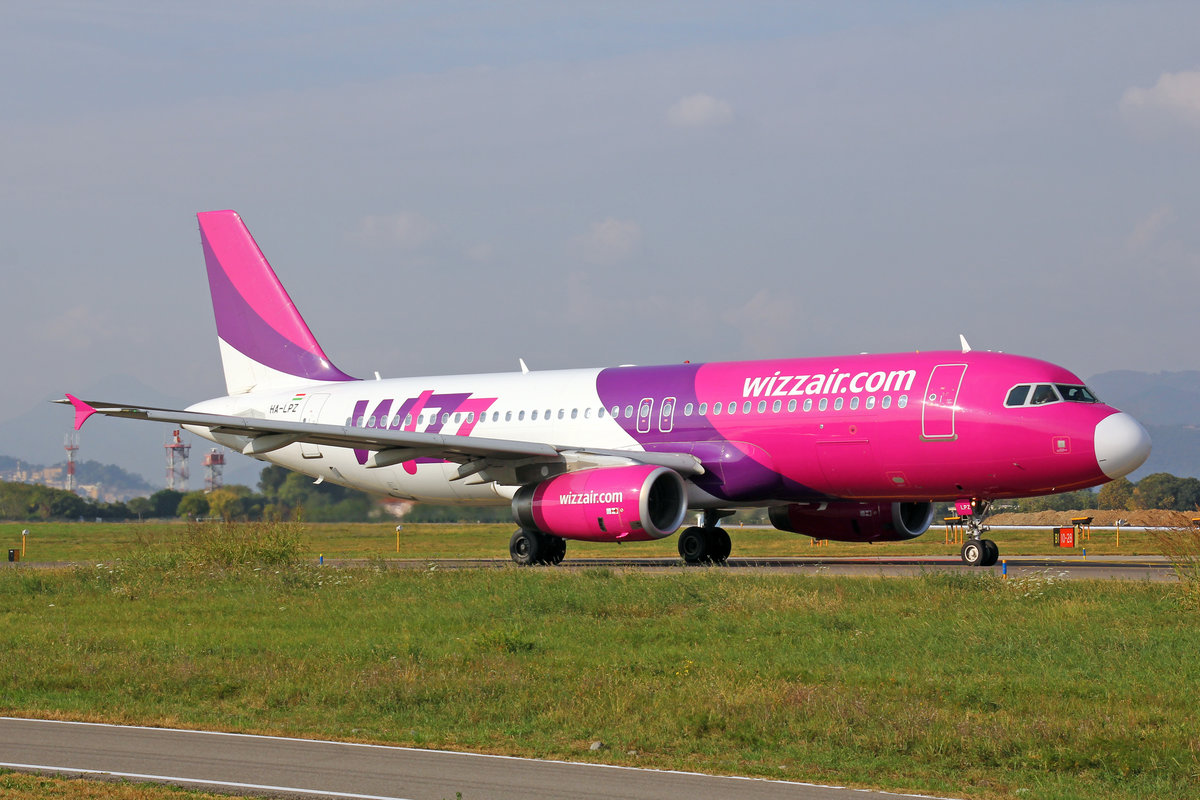 Wizz Air, HA-LPZ, Airbus A320-232, msn: 4174, 16.Oktober 2018, BGY Bergamo, Italy.