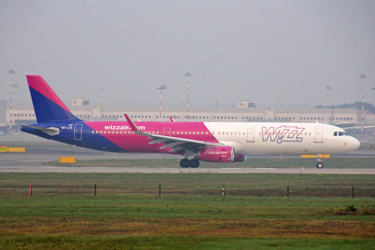 Wizz Air, HA-LTA, Airbus A321-231, msn: 8216, 16.Oktober 2018, MXP Milano-Malpensa, Italy.