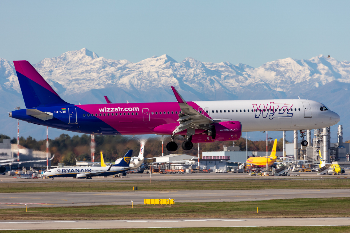 Wizz Air, HA-LVR, Airbus, A321-271NX, 06.11.2021, MXP, Mailand, Italy