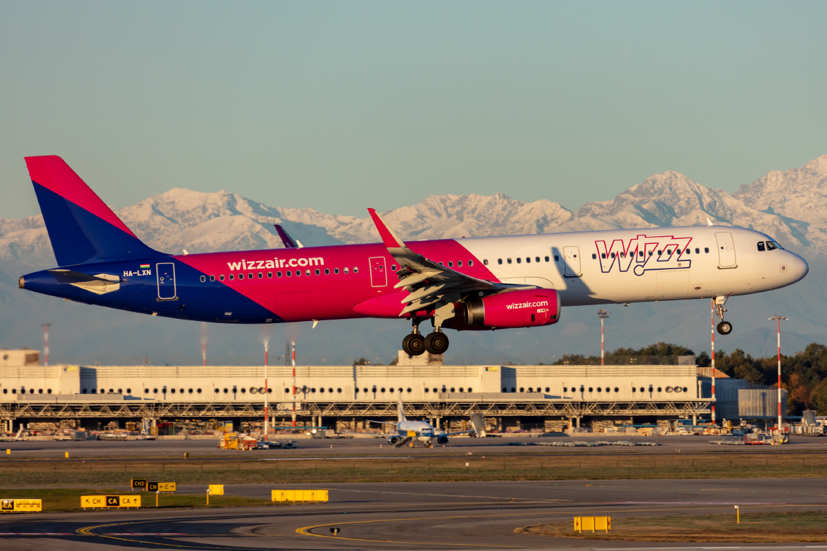 Wizz Air, HA-LXN, Airbus, A320-231, 06.11.2021, MXP, Mailand, Italy