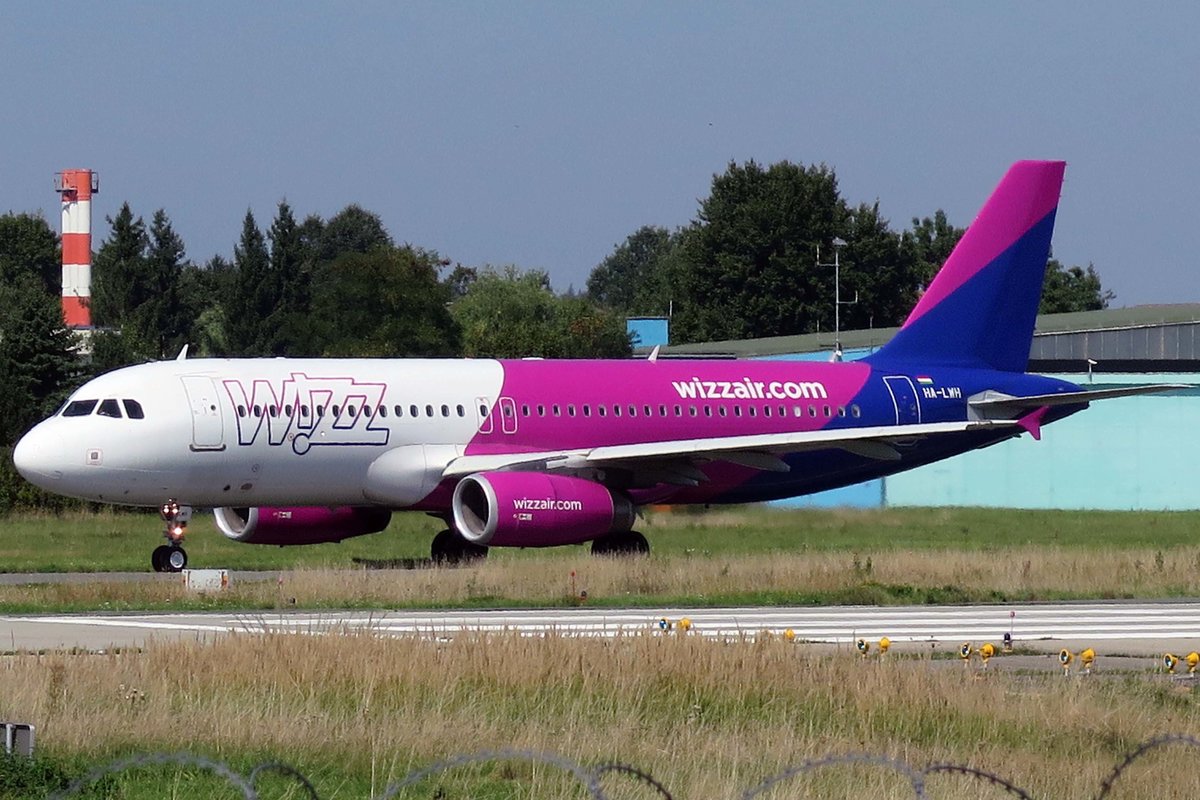 Wizz Air (W6-WZZ), HA-LWH, Airbus, A 320-232 (neue W6-Lkrg.), 29.08.2017, FMM-EDJA, Memmingen, Germany 