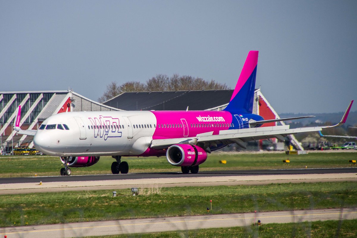 Wizz Air (W6-WZZ), HA-LXG, Airbus, A 320-231 sl ~ neue W6-Lkrg., 09.04.2017, FMM-EDJA, Memmingen, Germany
