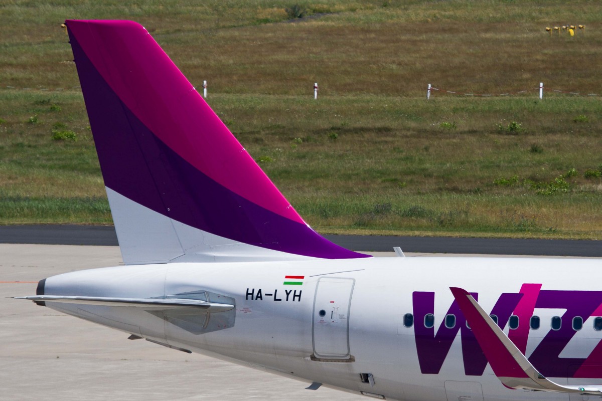 Wizz Air (W6/WZZ), HA-LYH, Airbus, A 320-232 sl (Seitenleitwerk/Tail), 05.06.2015, CGN-EDDK, Köln-Bonn, Germany