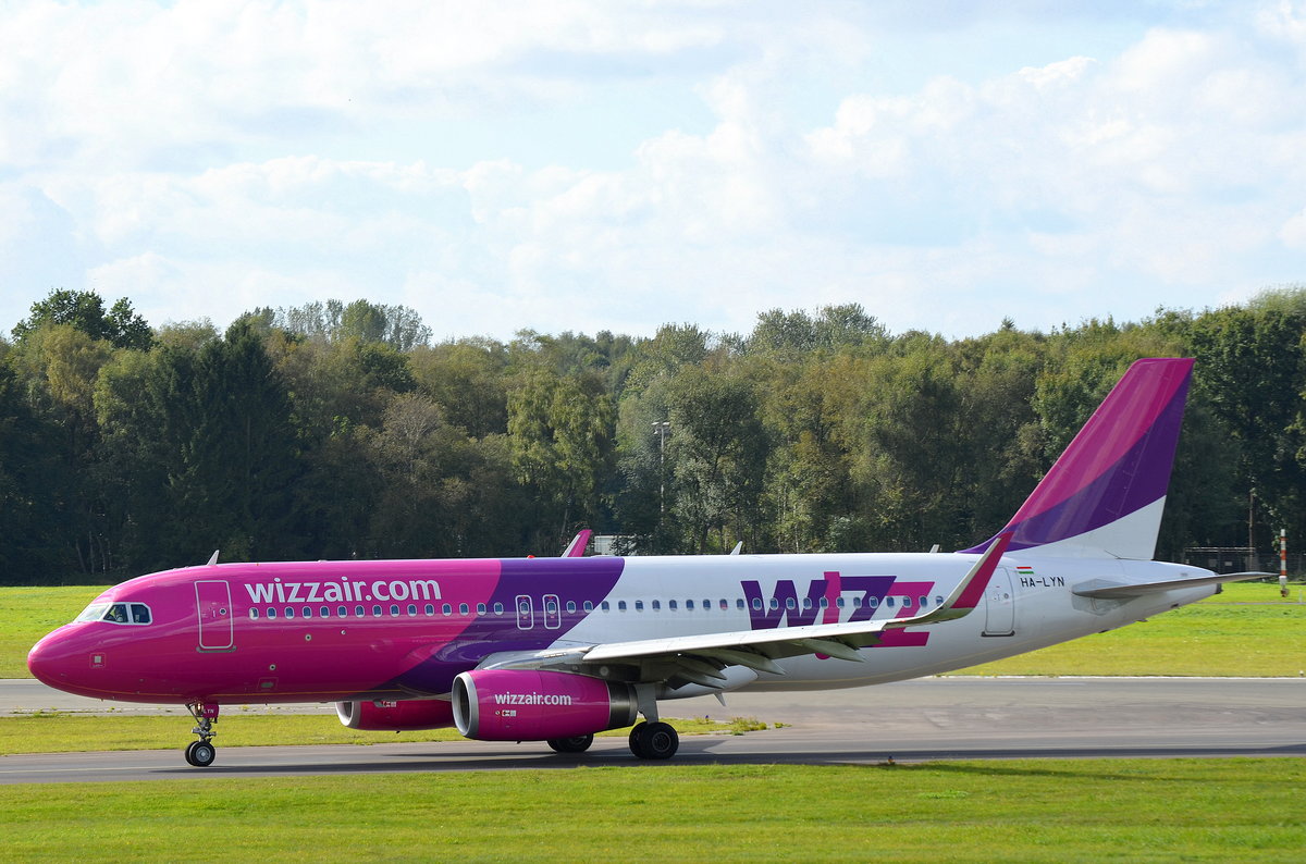 Wizzair Airbus A320 HA-LYN am 02.10.16 in Hamburg Fuhlsbüttel aufgenommen.
