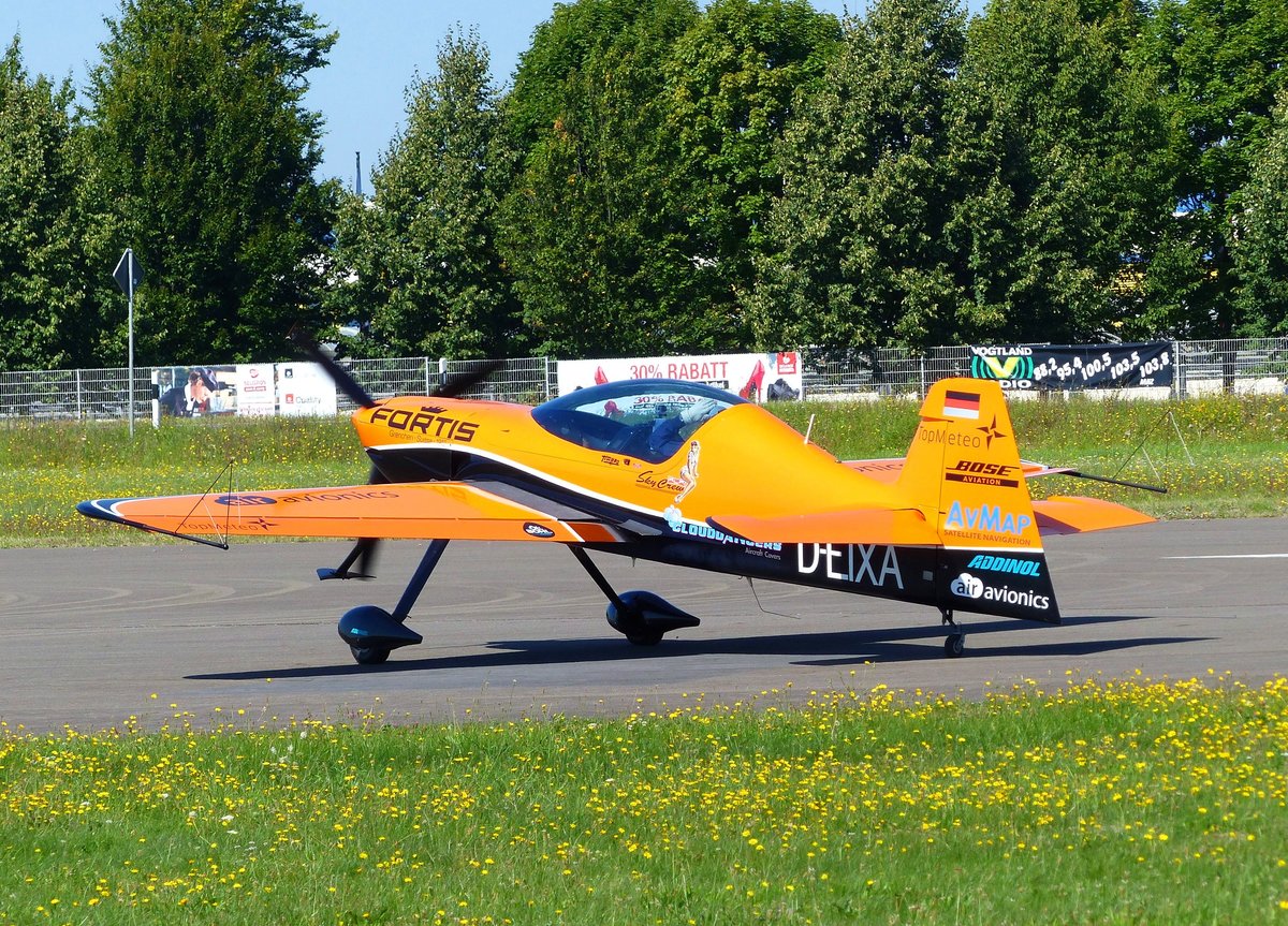 Xtreme Air XA 42, D-EIXA am Abflugpunkt 24 in Gera (EDAJ) am 28.8.2017