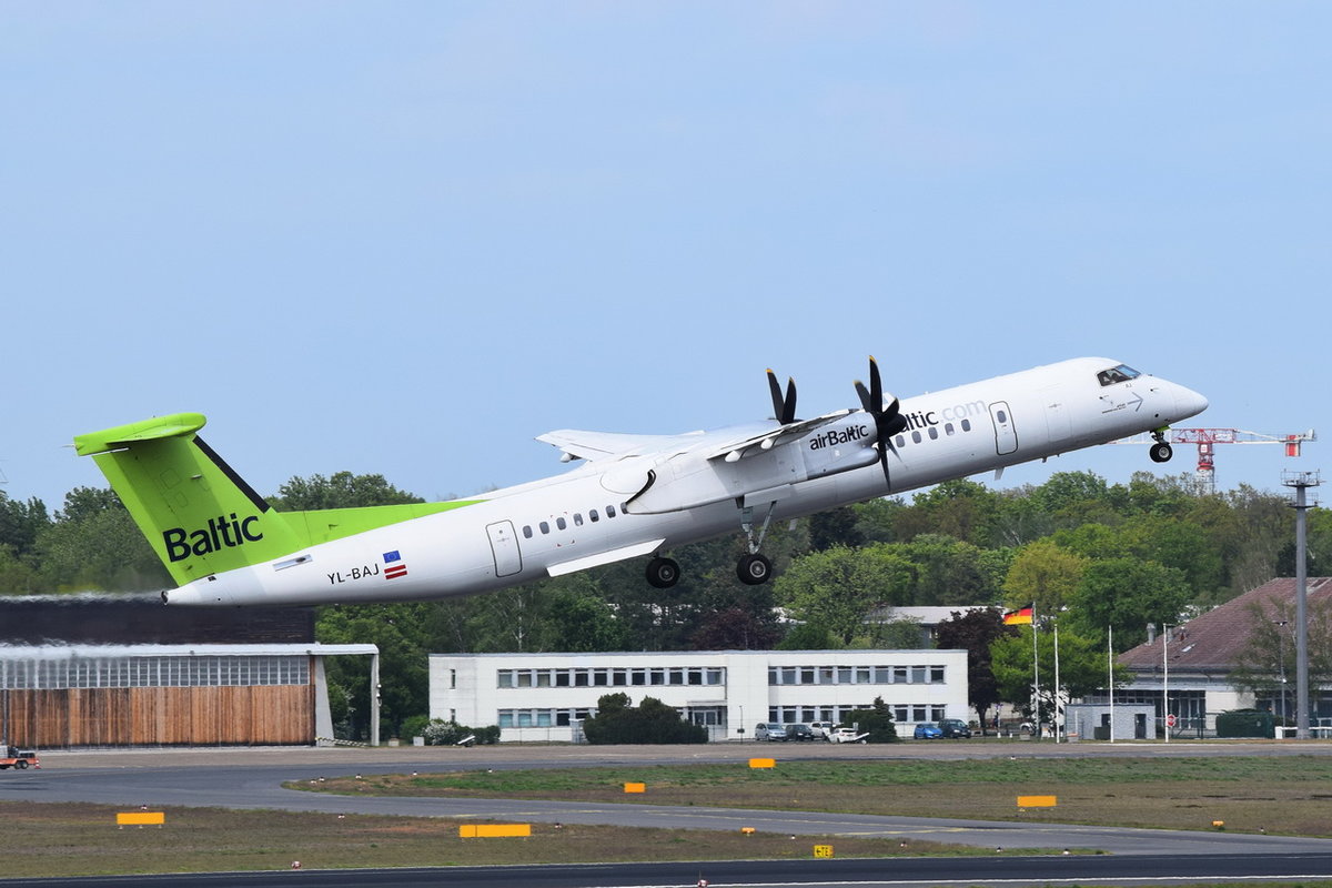 YL-BAJ Air Baltic De Havilland Canada DHC-8-402Q Dash 8 , TXL , 08.05.2019