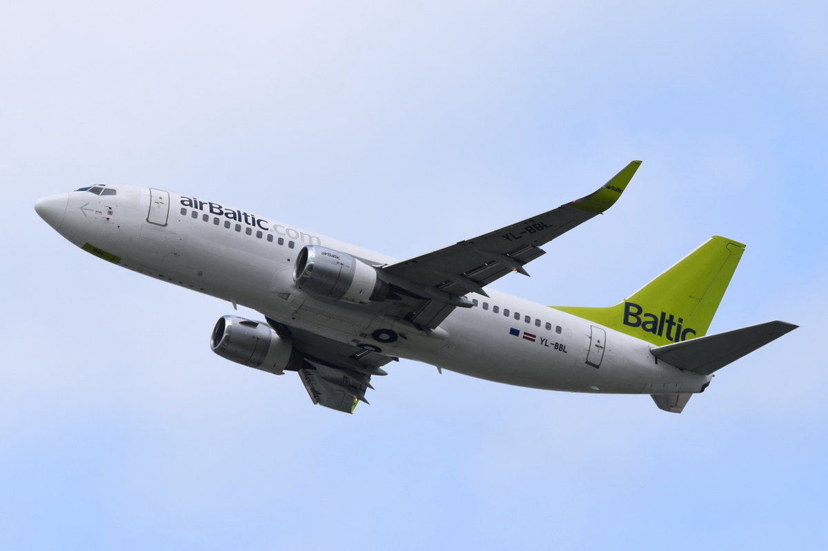 YL-BBL Air Baltic Boeing 737-33V(WL)  in München gestartet am 14.05.2016