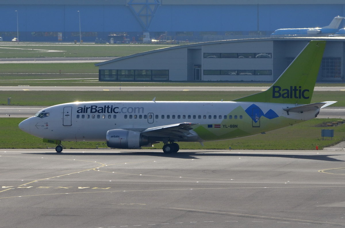 YL-BBN Air Baltic Boeing 737-522  , AMS , 12.03.2017