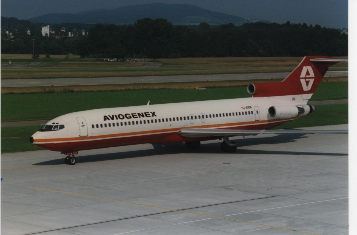 YU-AKM, Boeing 722, MSN: 22702, LN: 1814, Aviogenex, Zurich Kloten Airport, August 1997.