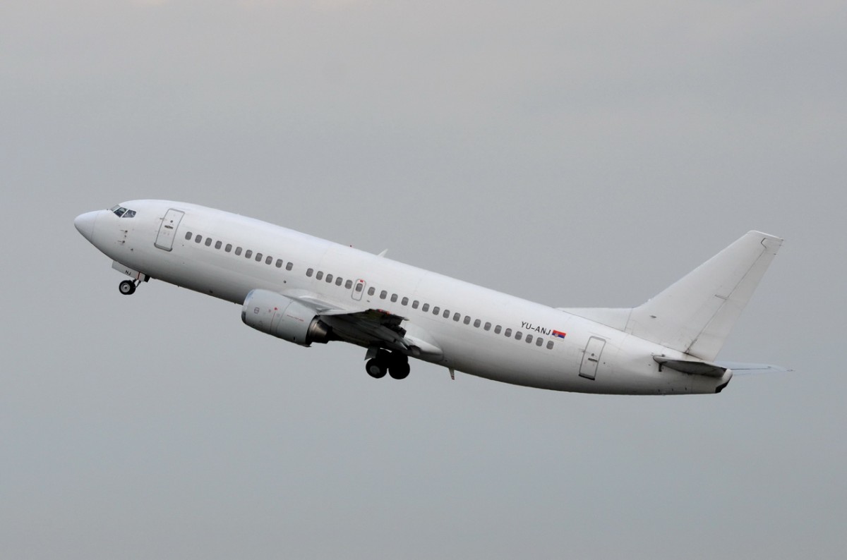 YU-ANJ Air Serbia Boeing 737-3H9    gestartet am 21.08.2014 in Tegel
