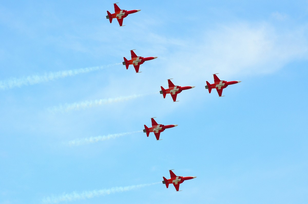 Zeigten auf der ILA Berlin 2014 wieder eine tolle Show die Patrouille Suisse mit Northrop F5-Tiger II aufgenommen am 24.05.14