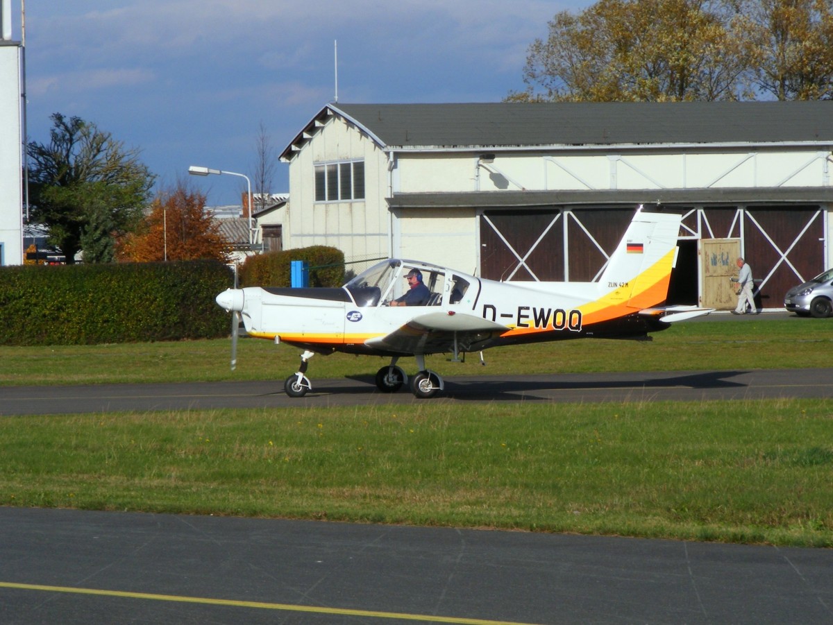 Zlin 42 D-EWOQ (ex.DDR-WOQ),Flugplatz Gera (EDAJ),26.10.2013