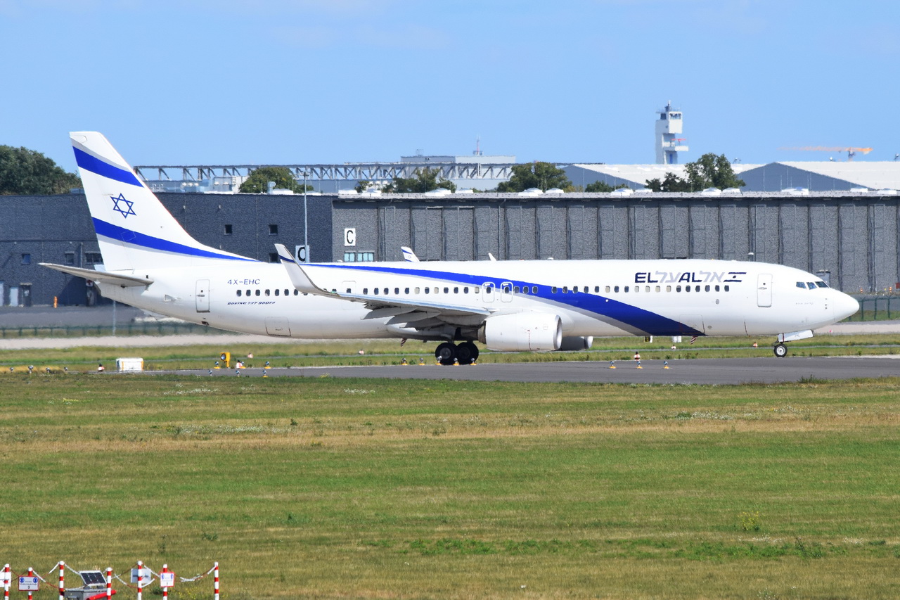 4X-EHC , El Al Israel Airlines , Boeing 737-958ER(WL) , Berlin-Brandenburg  Willy Brandt  , BER , 04.09.2022 ,
