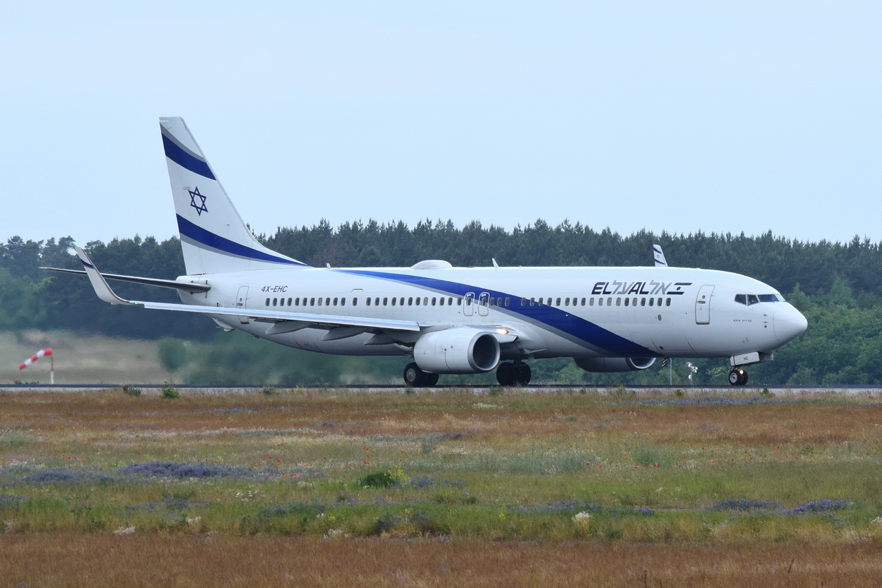 4X-EHC , El Al Israel Airlines , Boeing 737-958ER(WL) ,  Berlin-Brandenburg  Willy Brandt  , BER , 02.06.2023 