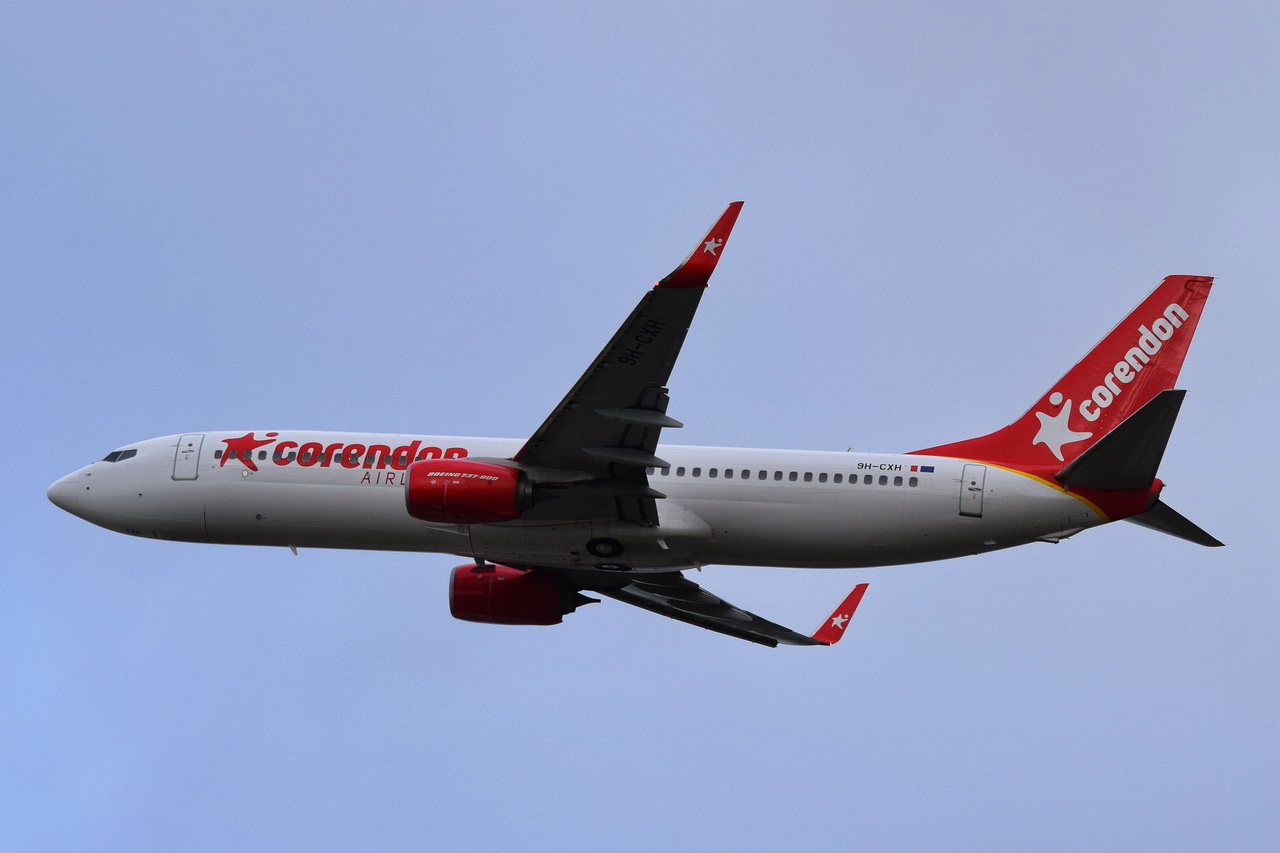 9H-CXH , Corendon Airlines Europe , Boeing 737-8ME(WL) , Berlin-Brandenburg  Willy Brandt  , BER , 19.10.2022 ,