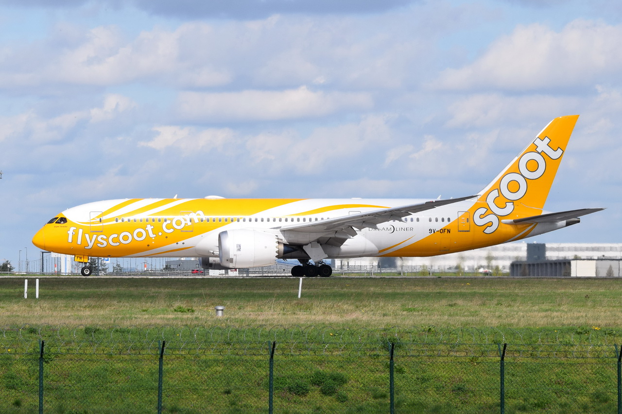 9V-OFN , Scoot , Boeing 787-8 Dreamliner , Berlin-Brandenburg  Willy Brandt  , BER , 06.04.2024 ,